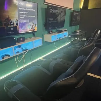 Moon Age Virtual Reality Arcade 
